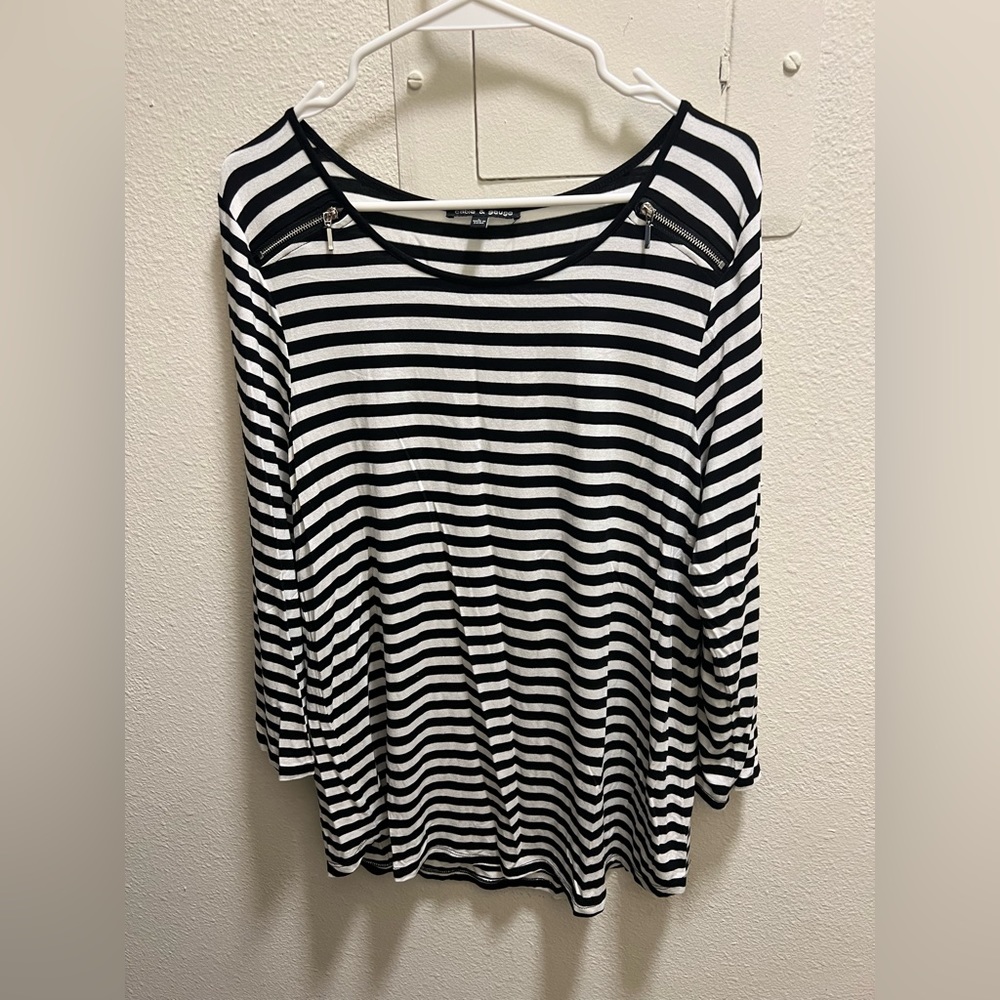 Cable & Gauge Women’s shirt